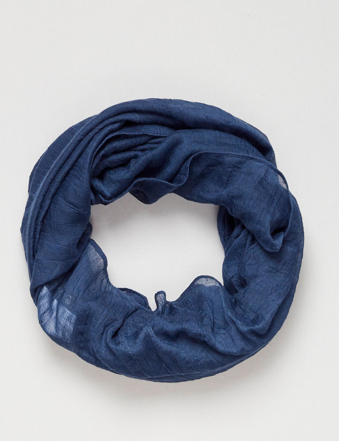 Laid Goods Front View