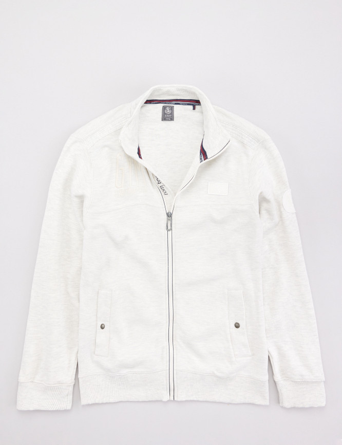 Laid Goods Front View