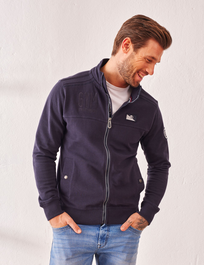 Laid Goods Front View