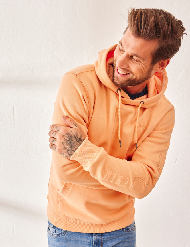 Laid Goods Front View