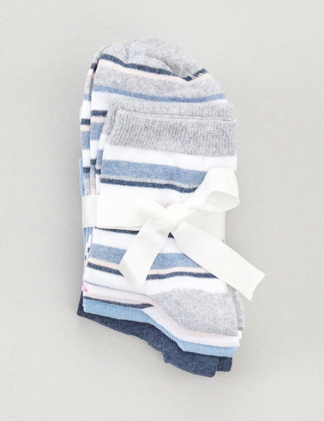 Laid Goods Front View