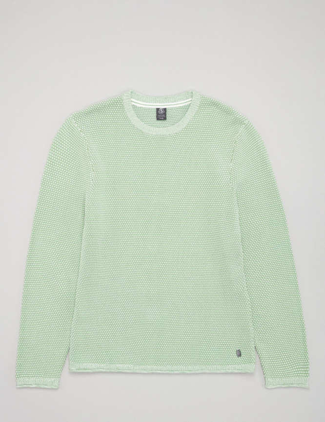 Laid Goods Front View