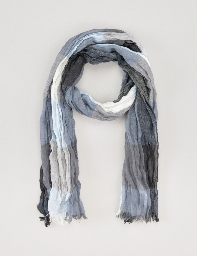 Laid Goods Front View