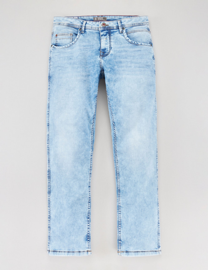 Laid Goods Front View