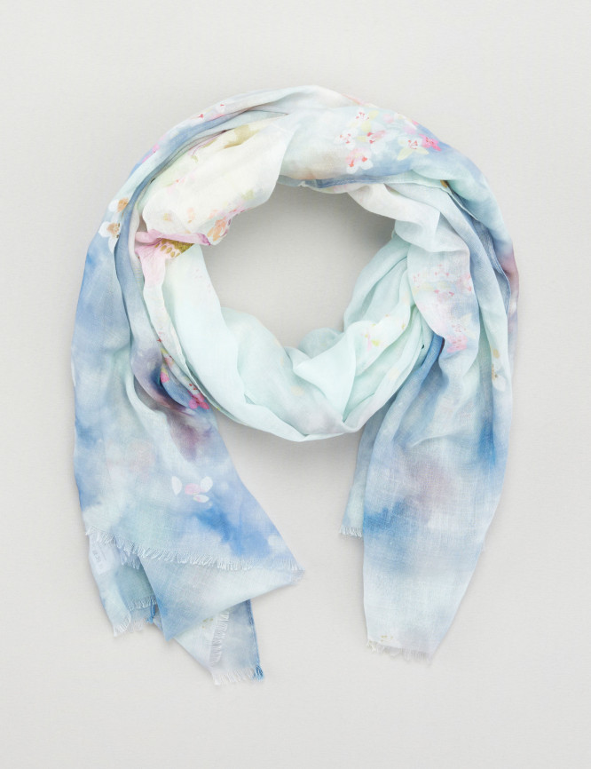 Laid Goods Front View