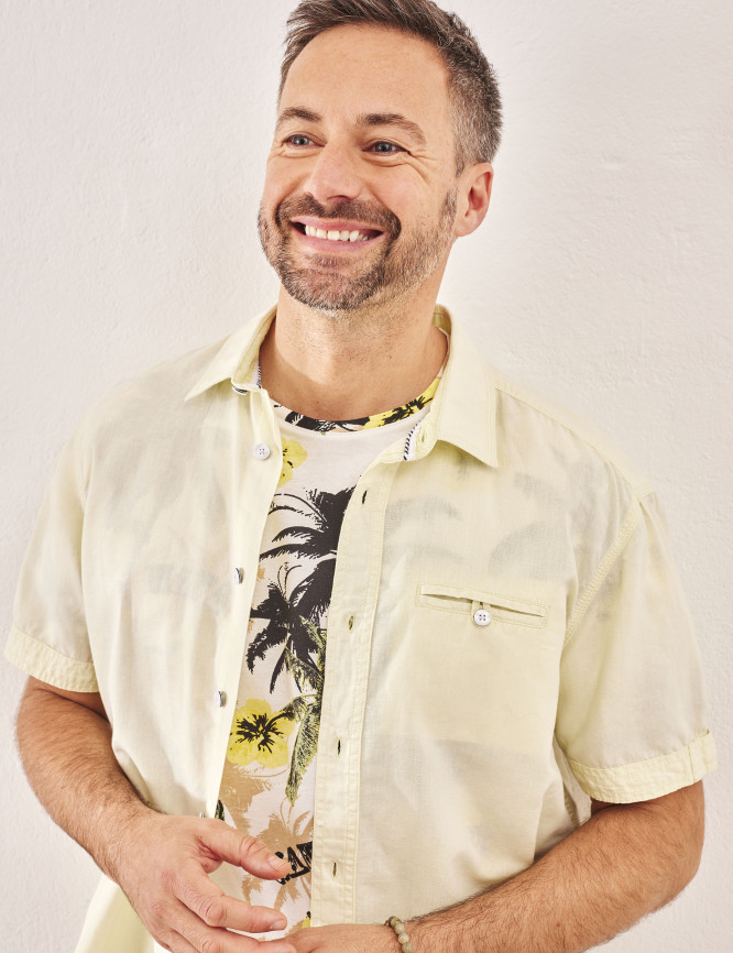 Laid Goods Front View