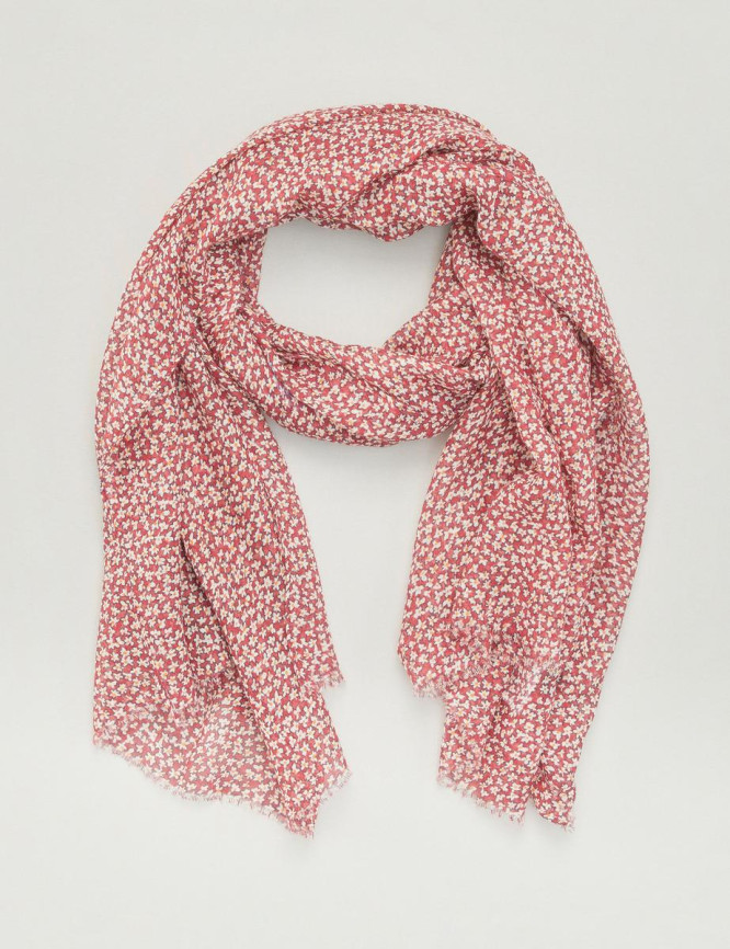 Laid Goods Front View