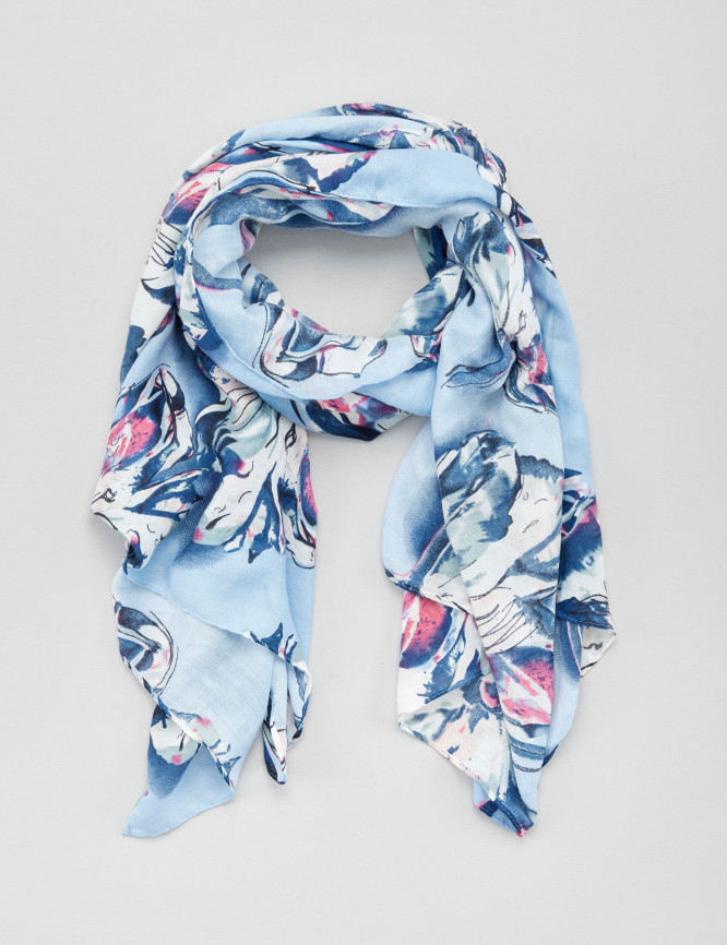 Laid Goods Front View