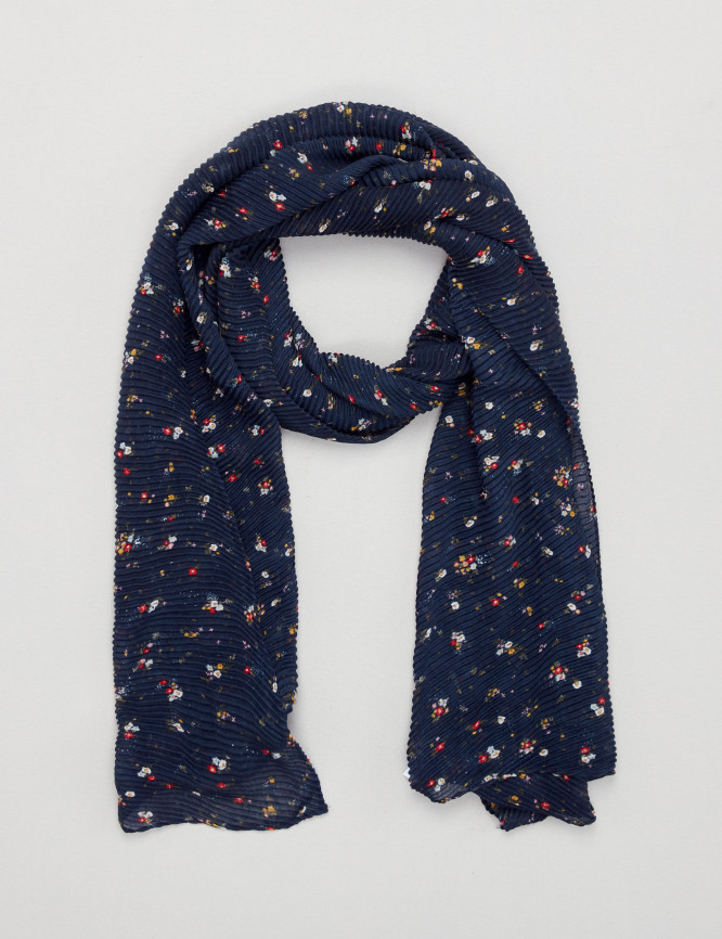 Laid Goods Front View