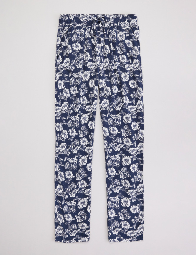 Laid Goods Front View