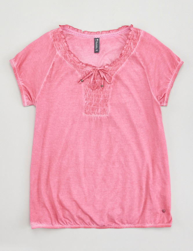 Laid Goods Front View