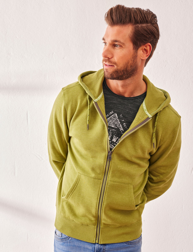 Laid Goods Front View