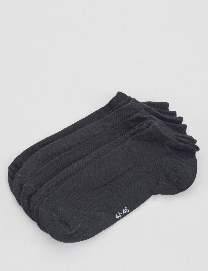 Laid Goods Front View