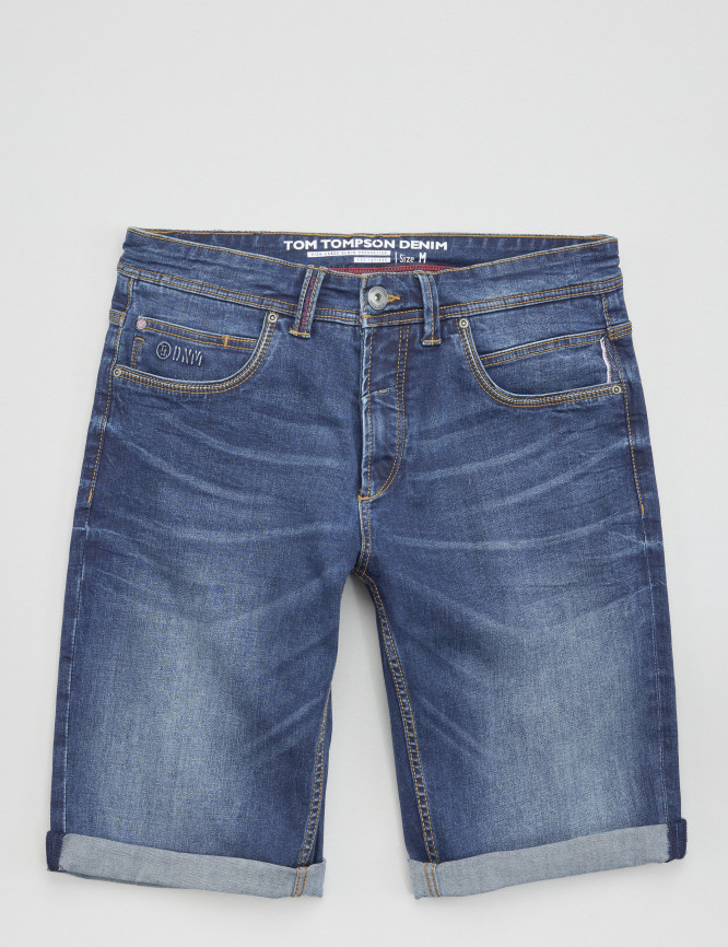 Laid Goods Front View