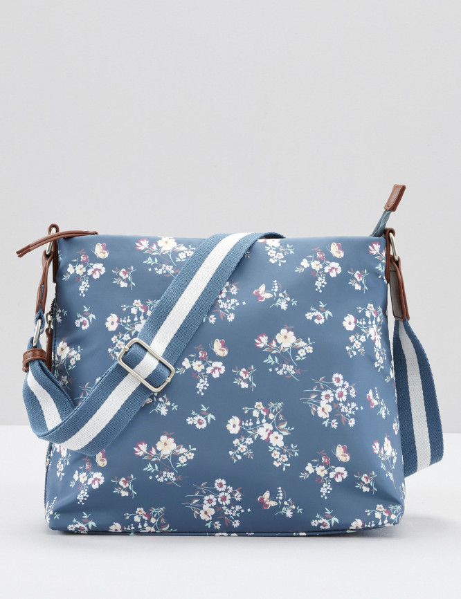 Laid Goods Front View