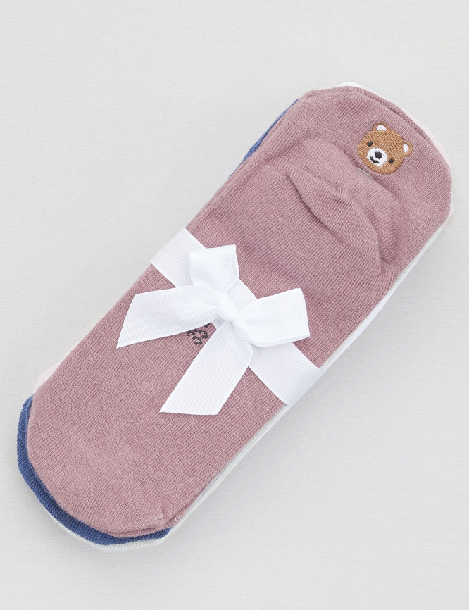 Laid Goods Front View