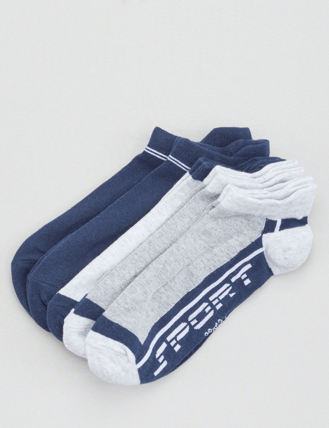 Laid Goods Front View