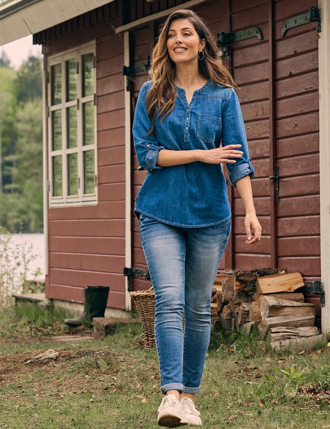 Laid Goods Front View