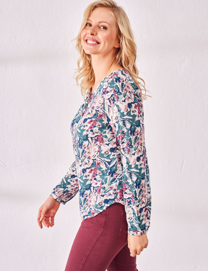 Laid Goods Front View