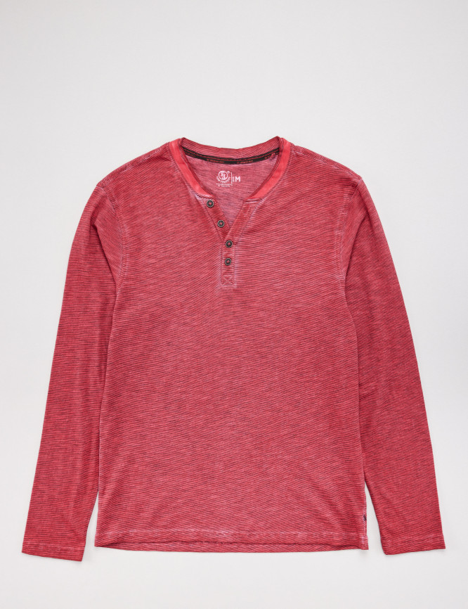 Laid Goods Front View