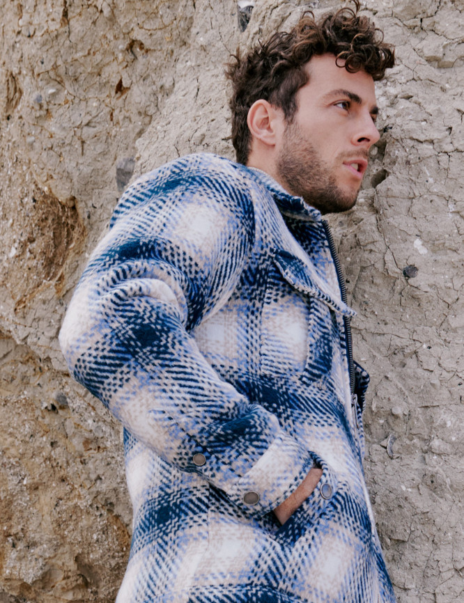 Laid Goods Front View