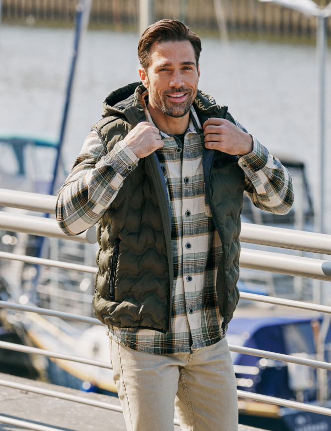 Laid Goods Front View