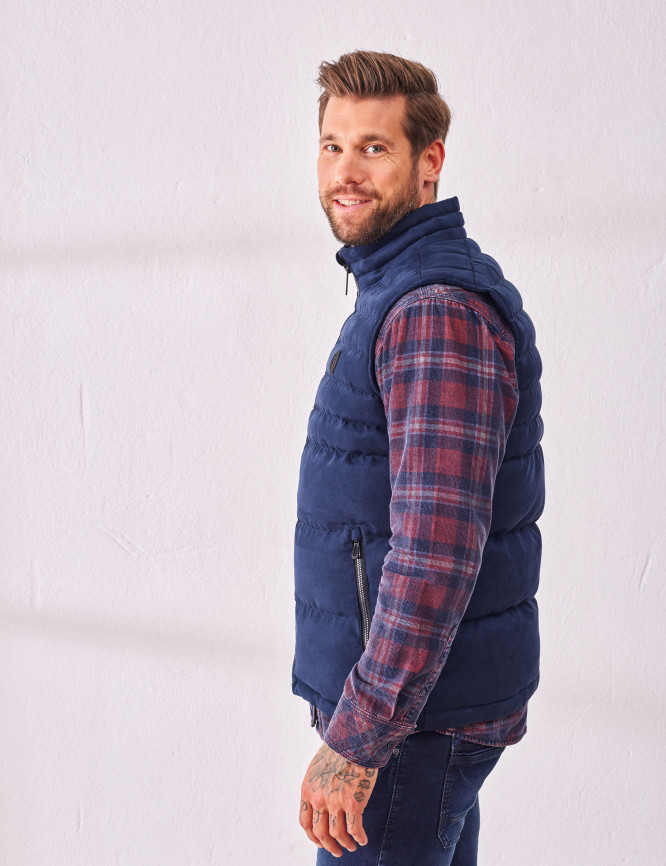 Laid Goods Front View