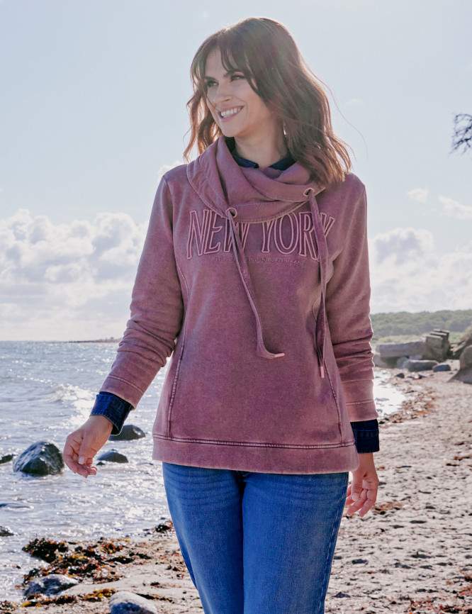 Laid Goods Front View