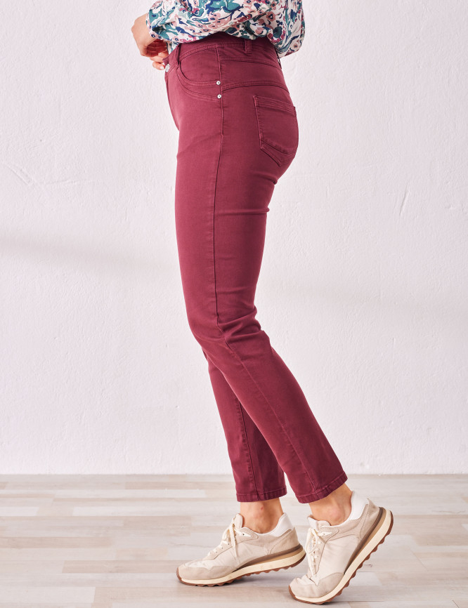 Laid Goods Front View