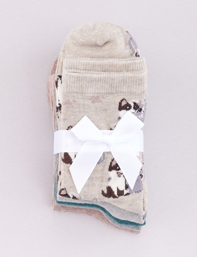 Laid Goods Front View