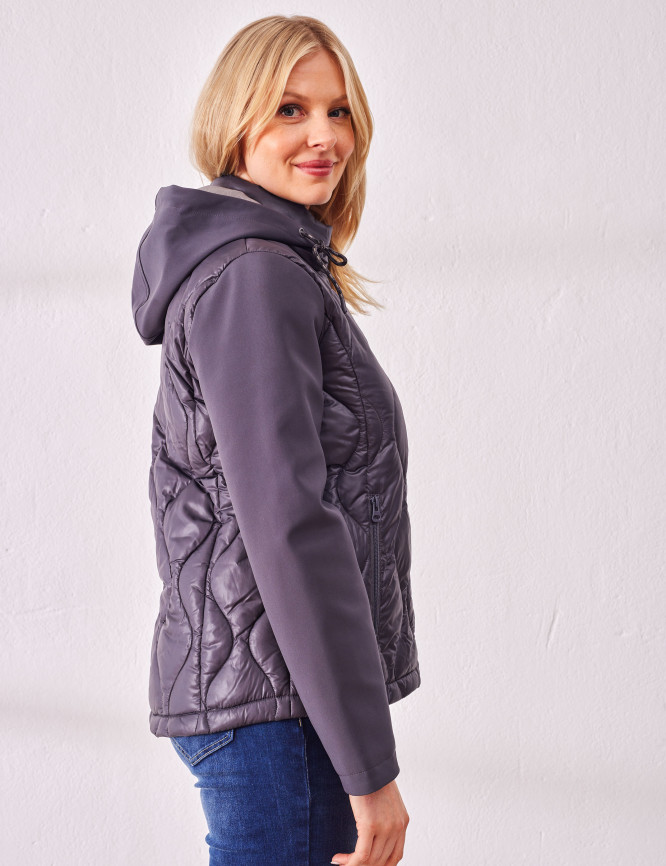 Laid Goods Front View