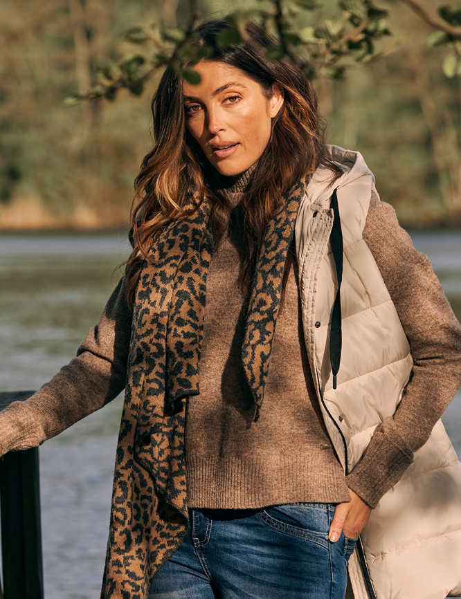 Laid Goods Front View