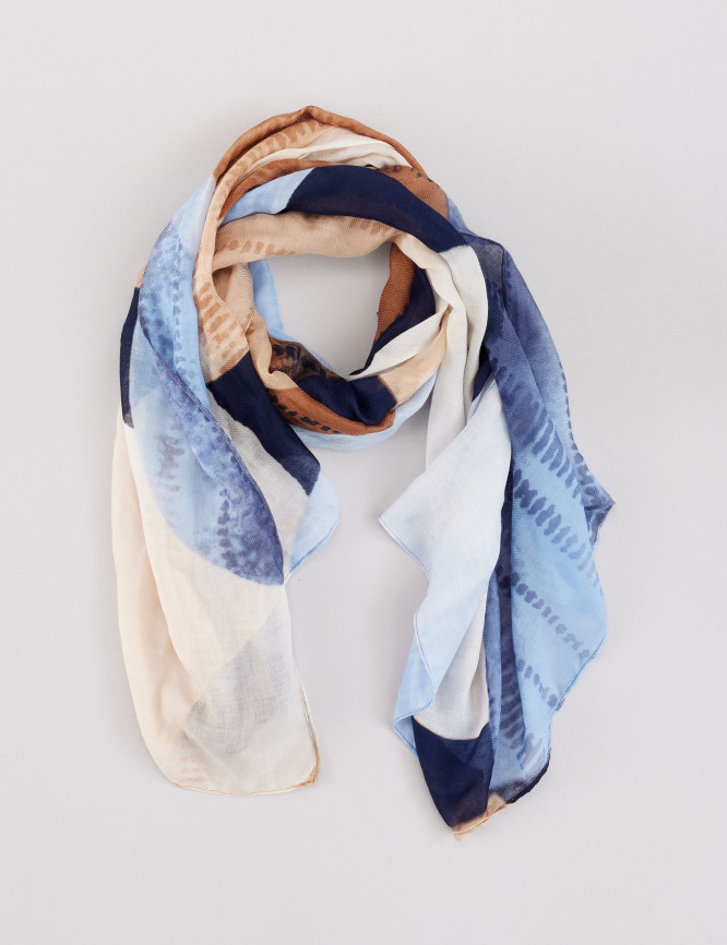 Laid Goods Front View