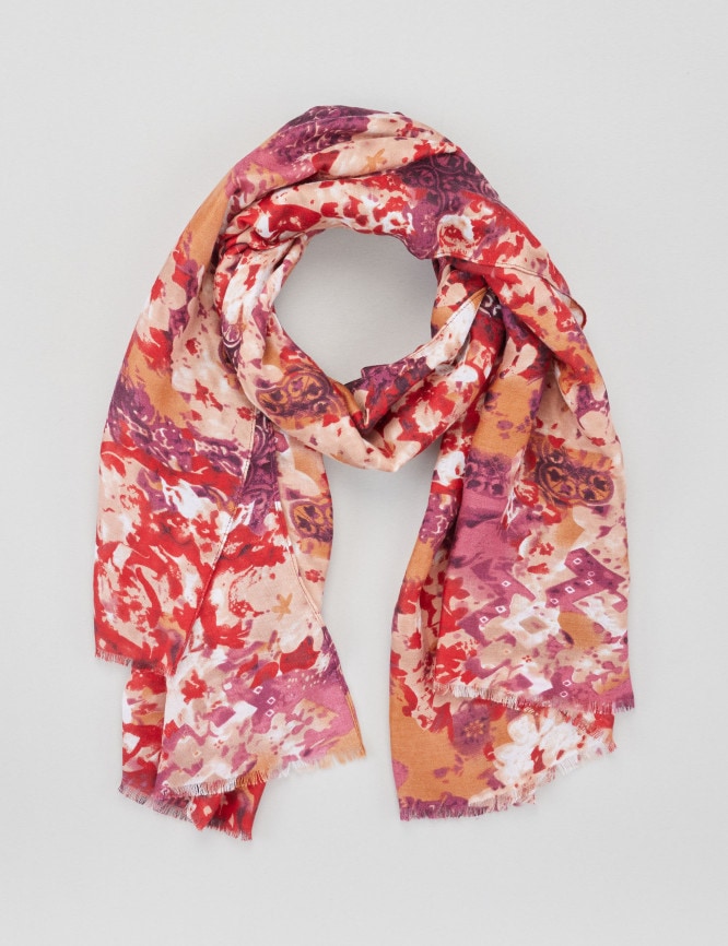 Laid Goods Front View