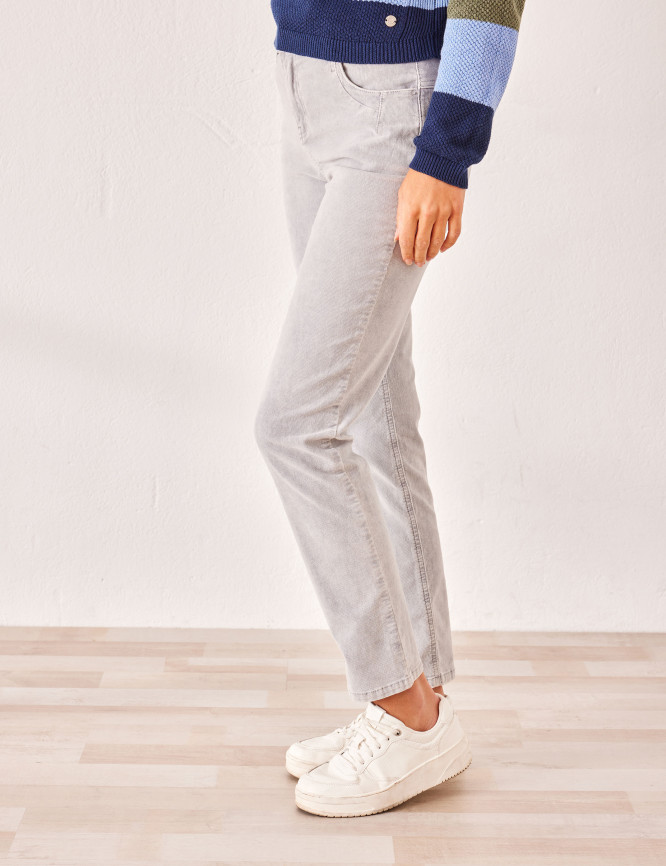 Laid Goods Front View