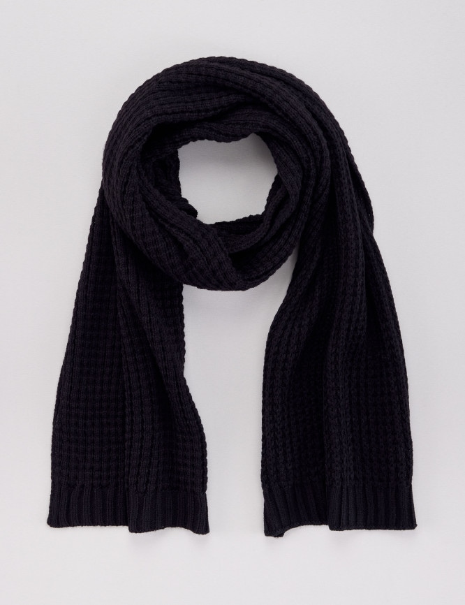 Laid Goods Front View