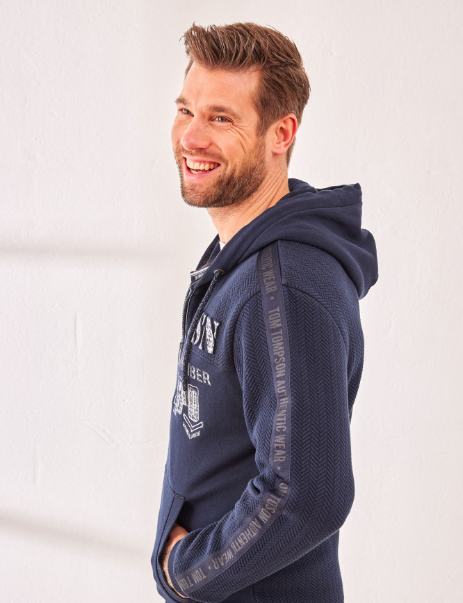 Laid Goods Front View