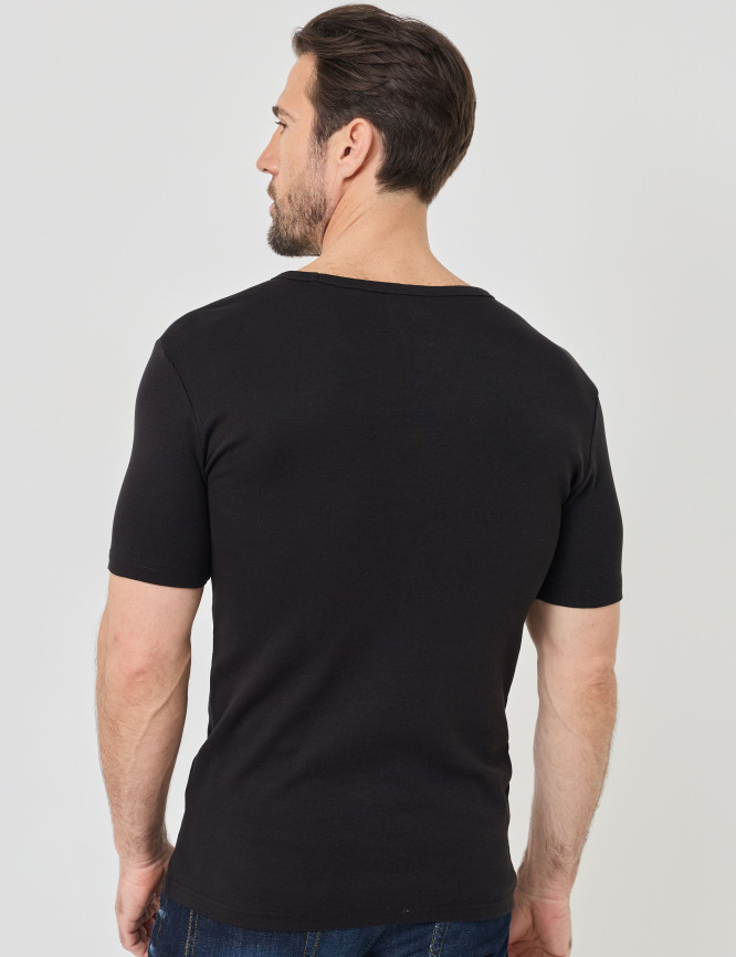 Model Back View