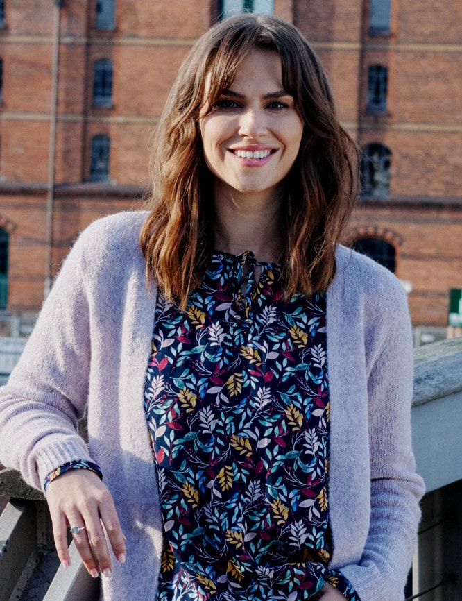 Laid Goods Front View