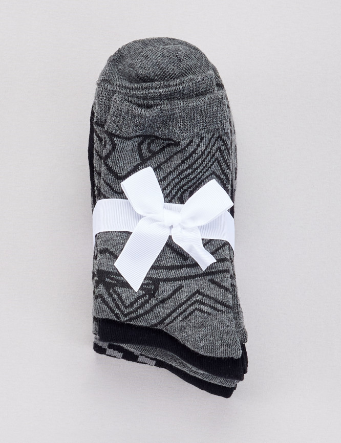 Laid Goods Front View