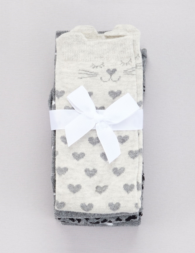 Laid Goods Front View