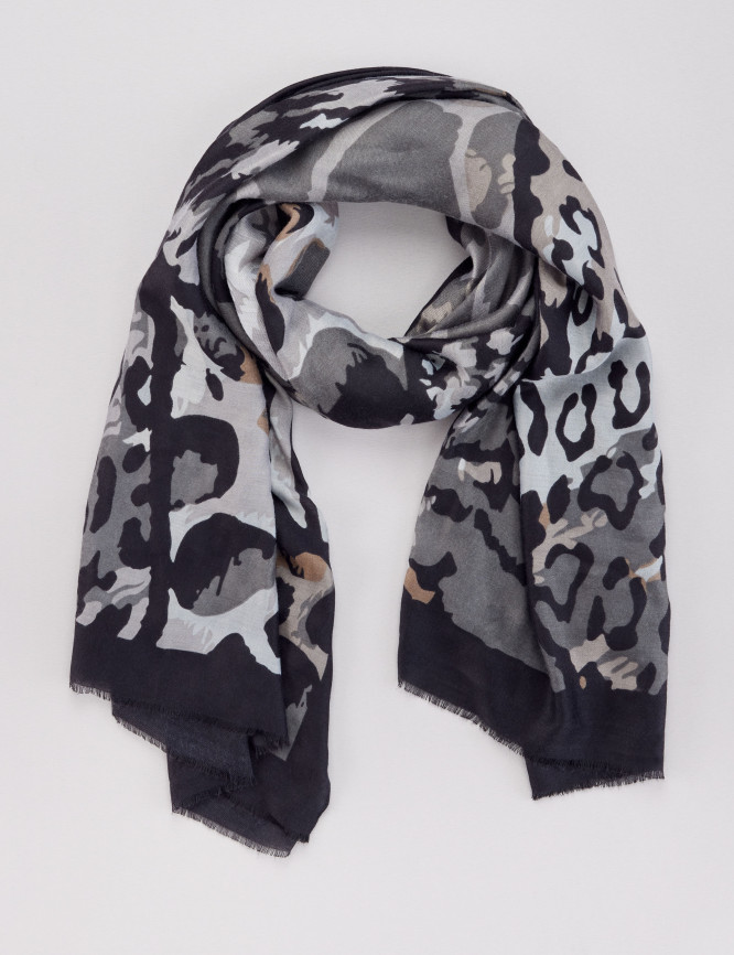 Laid Goods Front View