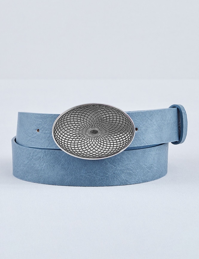 Laid Goods Front View