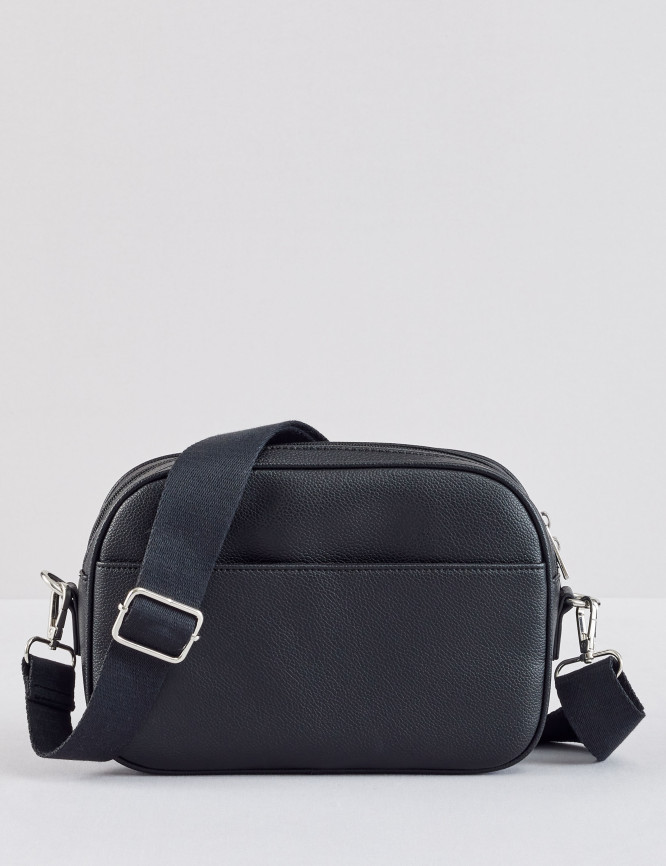 Laid Goods Front View