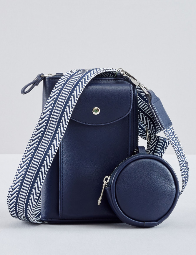 Laid Goods Front View