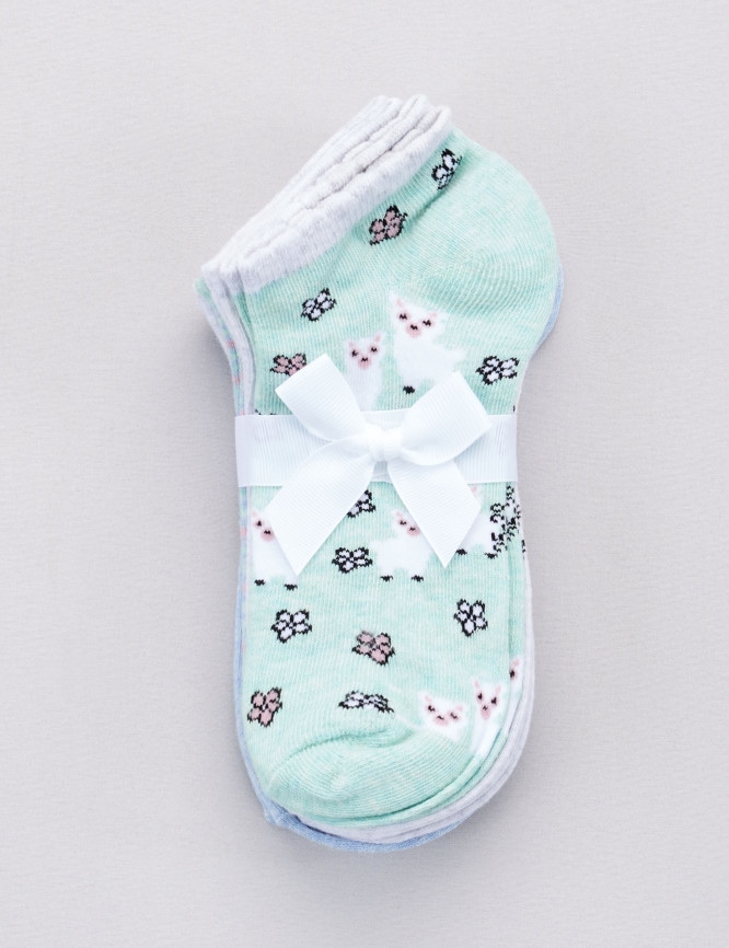 Laid Goods Front View