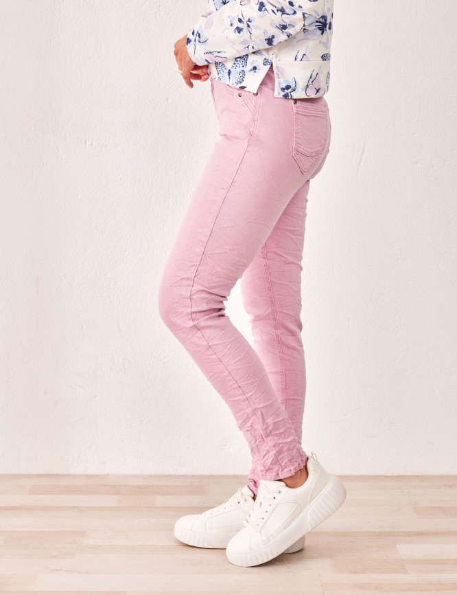 Laid Goods Front View