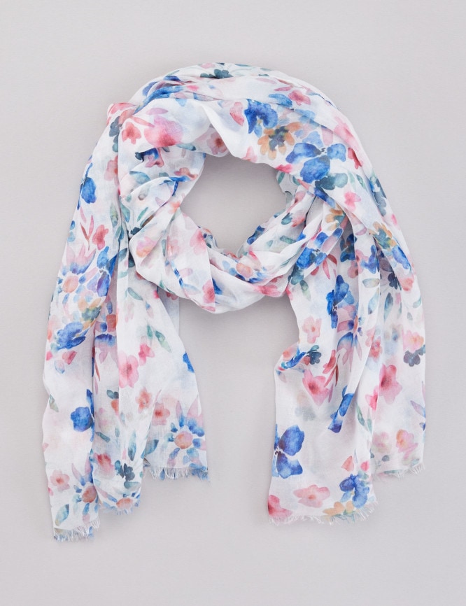 Laid Goods Front View