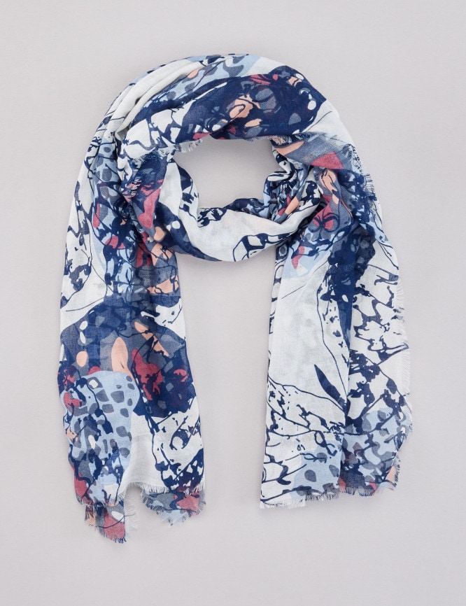 Laid Goods Front View