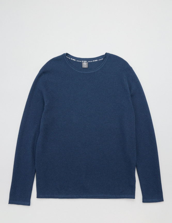 Laid Goods Front View